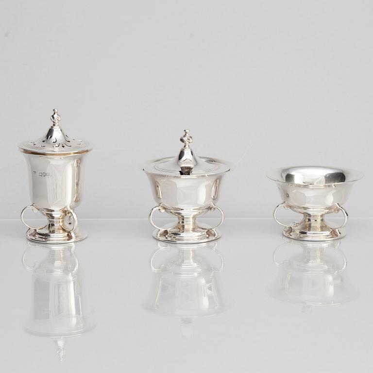 Josiah Williams & Co, bordsuppsättning, 8 delar, silver, London 1904.