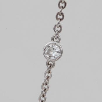 COLLIER med briljantslipade diamanter, totalt ca 1.35 ct, på kedja.