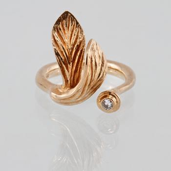 RING, 14K guld med briljantslipad diamant ca 0.03 ct, Ole Lynggaard. Vikt 8,6 gram.