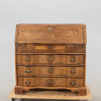 Writing bureau, late Baroque, mid-18th century.
