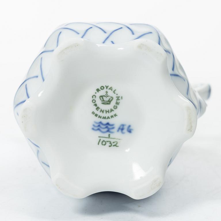 Royal Copenhagen, kaffeservis, 11 delar, porslin, "Musselmalet", mestadels helblonde, Danmark,