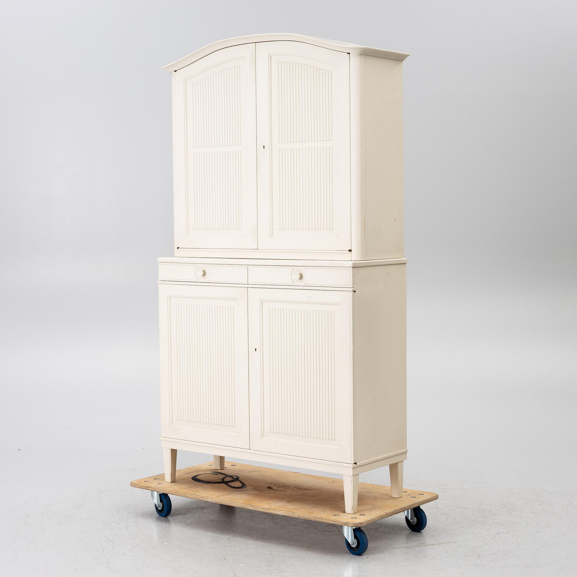 Carl Malmsten, cabinet, “Herrgården”, Svenska Möbelfabrikerna Bodafors, 1961.