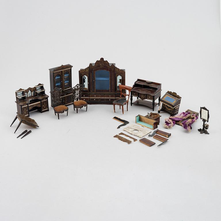 Dollhouse furniture, approx. 12 pieces, and dollhouse accessories, including Waltershausen, Germany, late 19th Century.