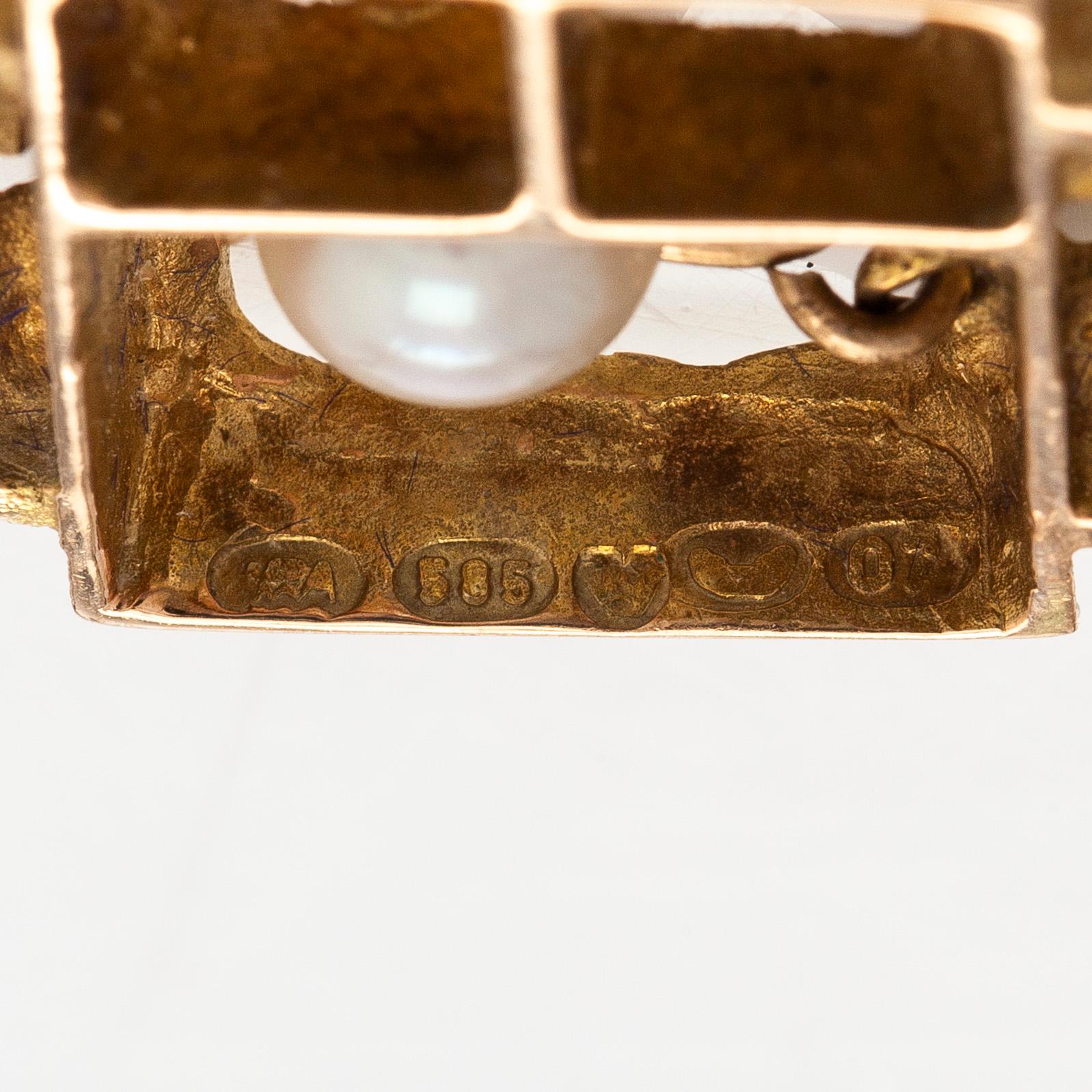 Björn Weckström, "Magic pearl," necklace, cultured pearl, 14K gold, Lapponia 1968.