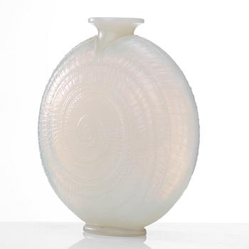 René Lalique, a moulded opalescent "Escargot" glass vase, France 1920-30's, model no 931.