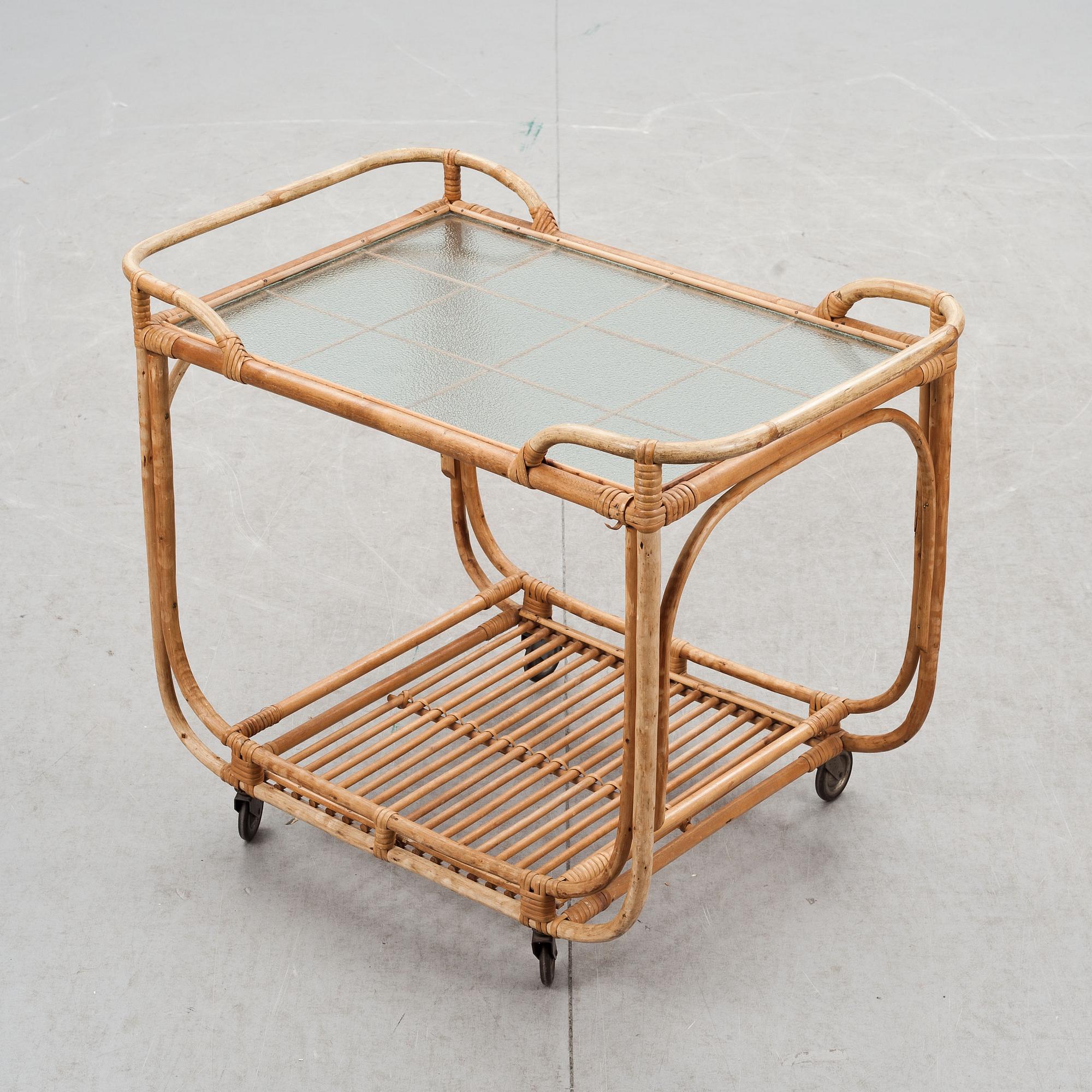 SERVERINGSVAGN, 1900-talets första hälft.