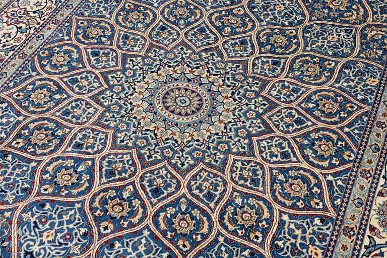 Carpet, Nain approx. 345 x 232 cm.
