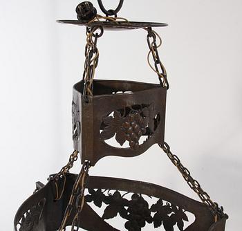 TAKARMATUR, Jugend, 1900-talets första hälft.