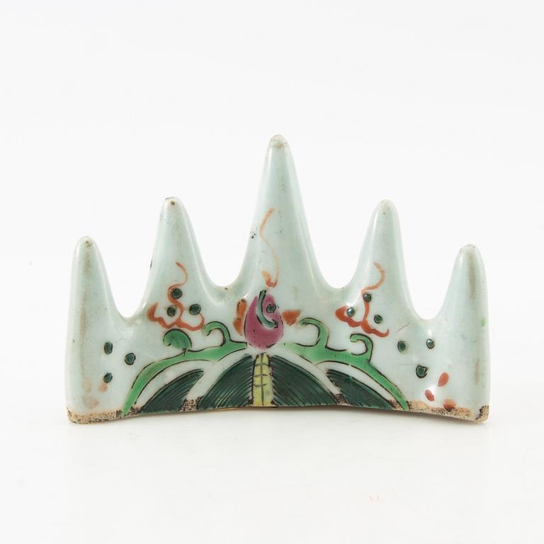 Brush holder China Jiaqing (1796-1820) porcelain.