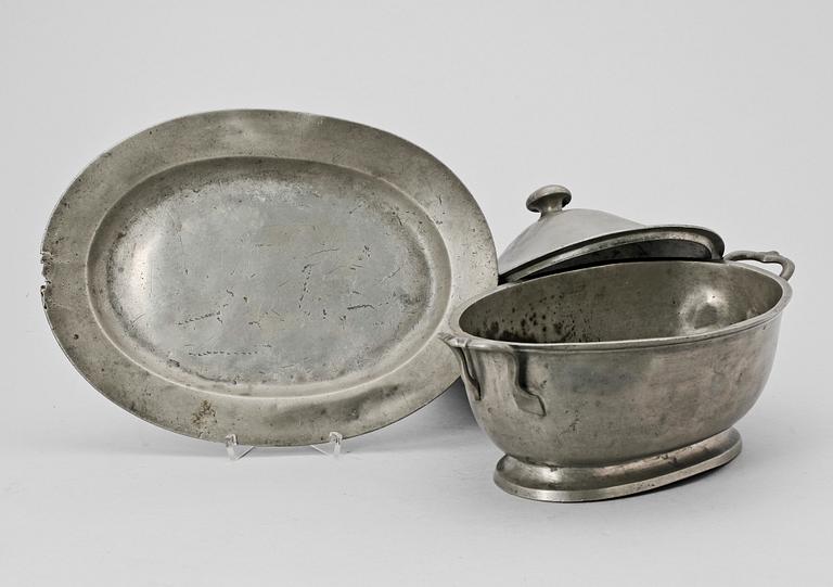 TERRIN MED LOCK OCH FAT, tenn, Johan B Sundberg, Göteborg, 1790.