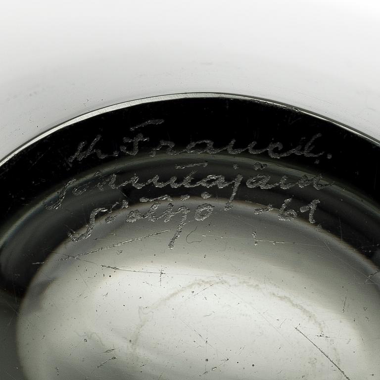 A SIGNED GLASS VASE KF 234.