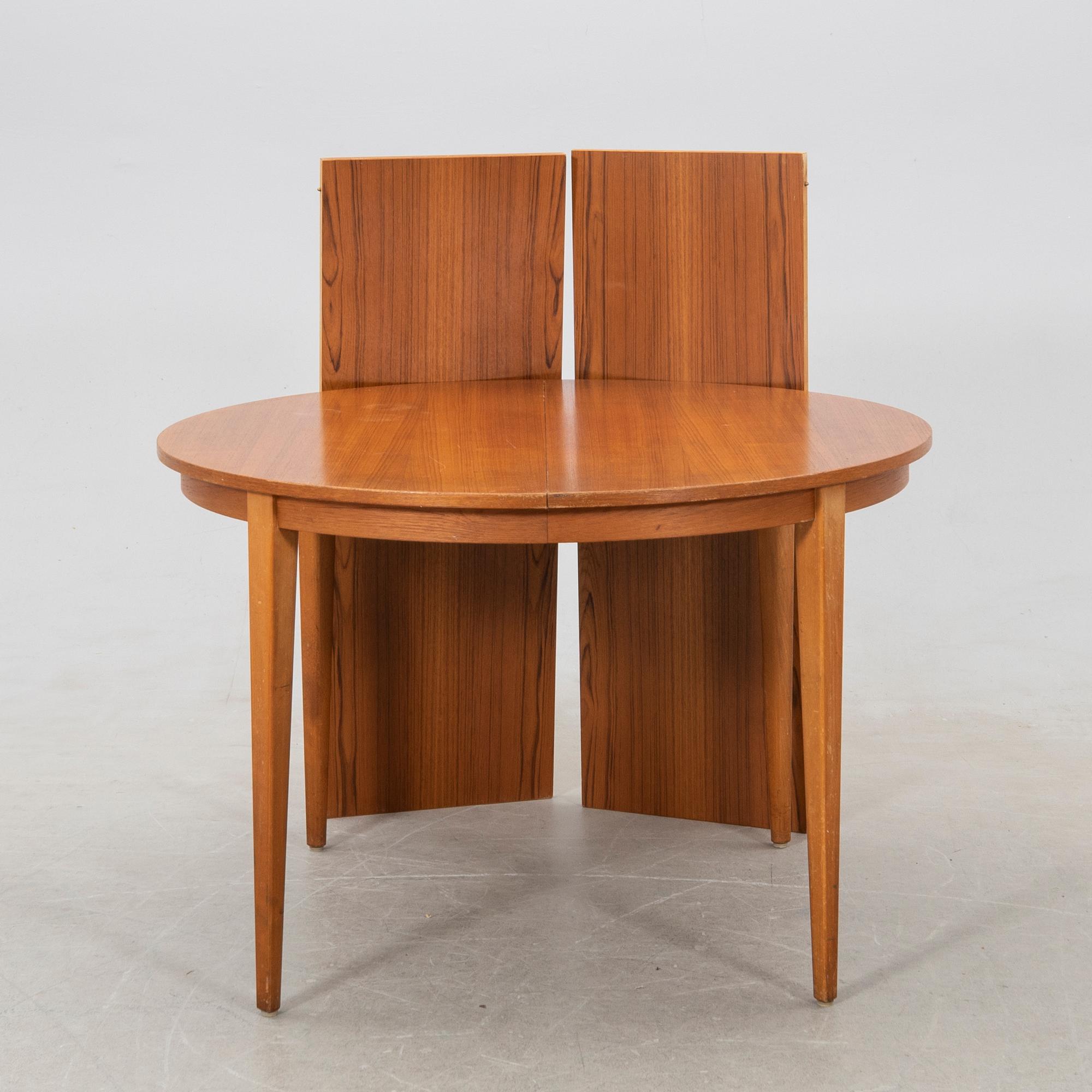 Matbord 1900-talets mitt.