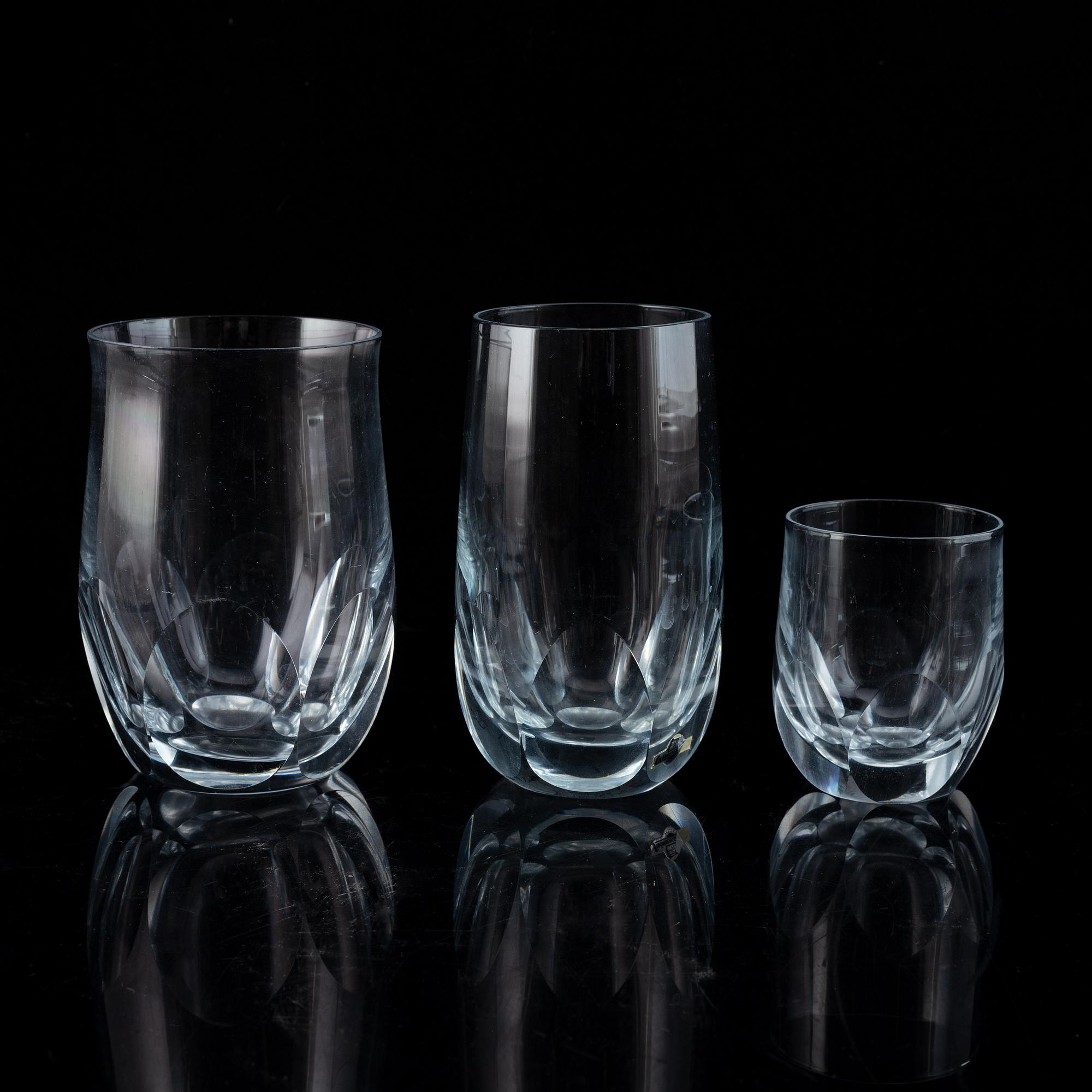 A swedish glass service, Gerda Strömberg, 'Håtuna', Strömbergshyttan, (85 pc).