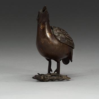 A gold splashed bird shaped censer, Qing dynasty (1644-1912).