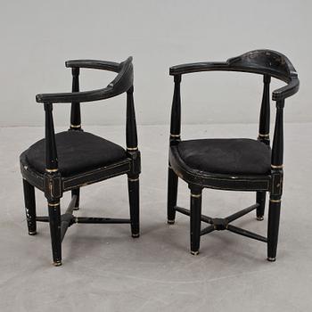 PUDERSTOLAR, ett par, 1800-tal.