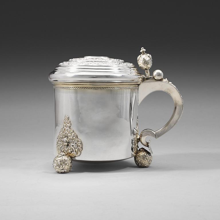 A Swedish 18th century parcel-gilt tankard, Niclas Warneck, Karlstad 1760.