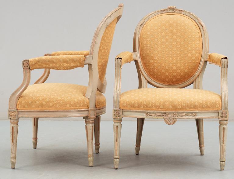 KARMSTOLAR, ett par. Gustavianska stockholmsarbeten, 1700-talets slut.