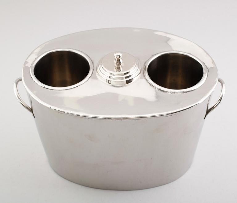 VINKYLARE, försilvrad metall, 2000-tal.