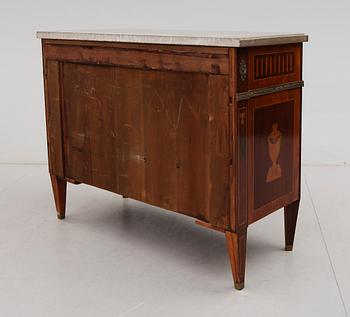 BYRÅ, gustaviansk stil, 1800-/1900-tal.