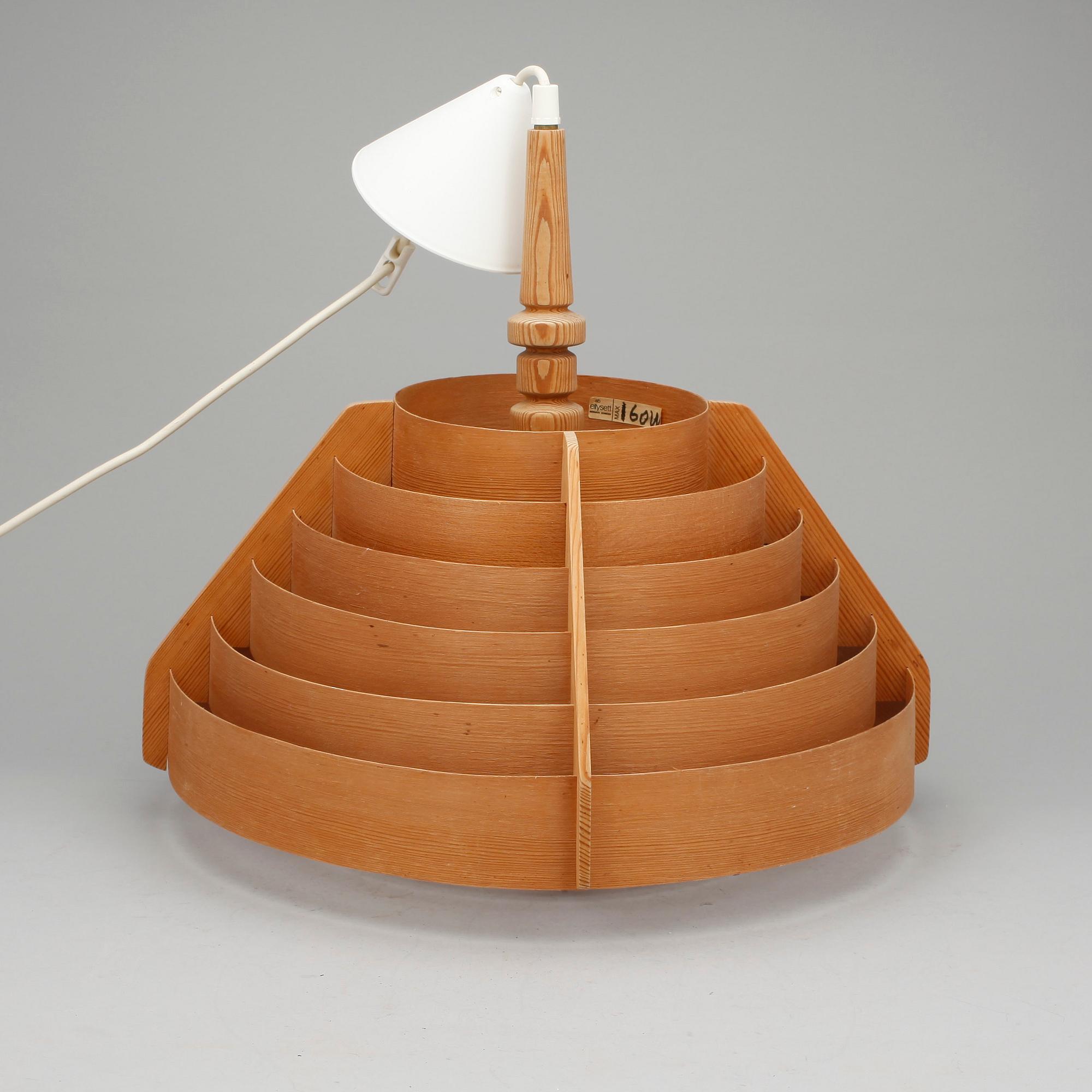 TAKLAMPA, ett par, design Hans-Agne Jakobsson, etikettmärkta Ellysett, Markaryd, 1900-tal.