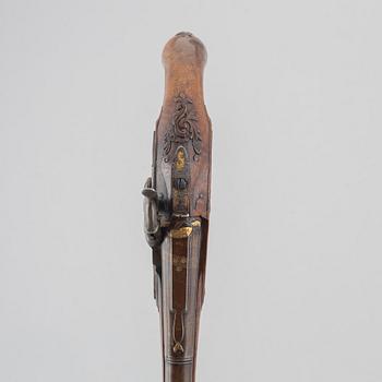 Slaglåspistoler, ett par, ändrade från flintlås,  Nusbaum Stockholm, 1700-talets mitt.