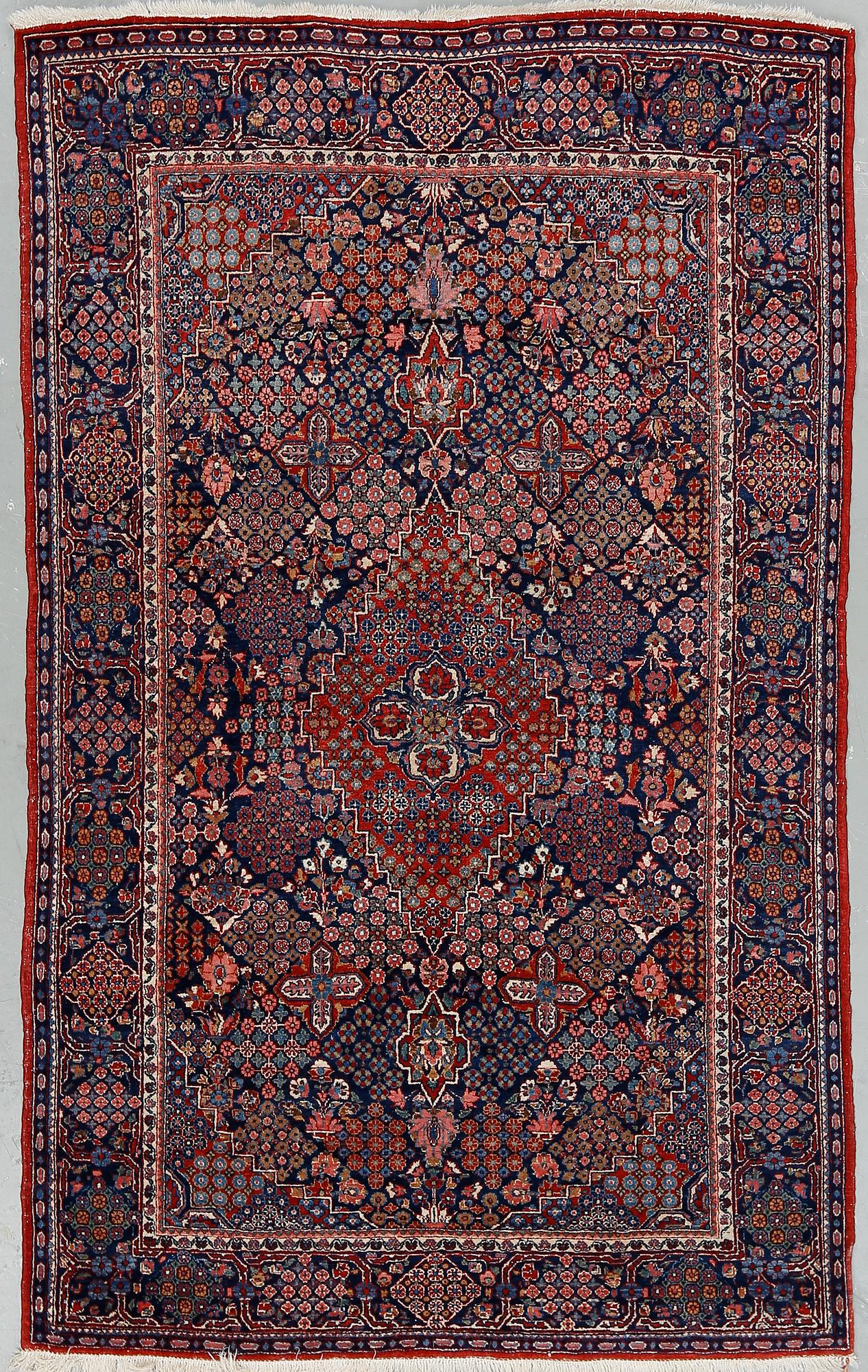 MATTA, semiantik, Djoshagan. Ca 210x133 cm.