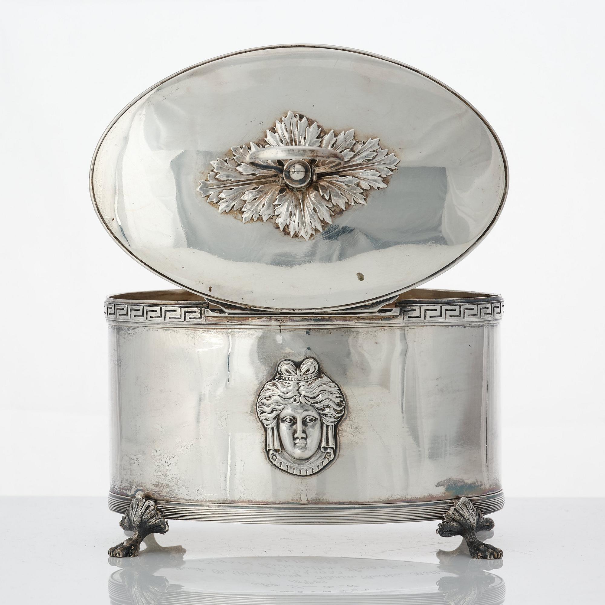 Pehr eller Adolf Zethelius, sockerskrin, silver, Stockholm 1810. Empire.