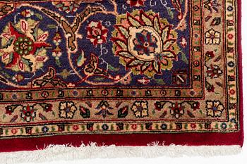 Carpet, Tabriz, ca 390 x 295 cm.