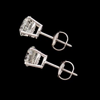 ÖRHÄNGEN, 1 par, 14 k vitguld, briljantslipade diamanter tot ca 1.75 ct.