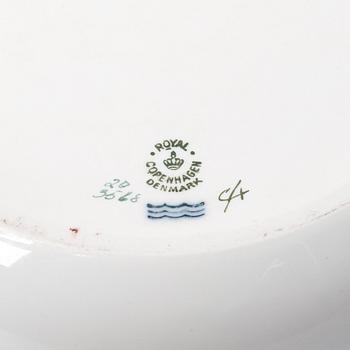 Karott med lock, porslin. Royal Copenhagen, "Flora Danica", Danmark, 1900-tal.