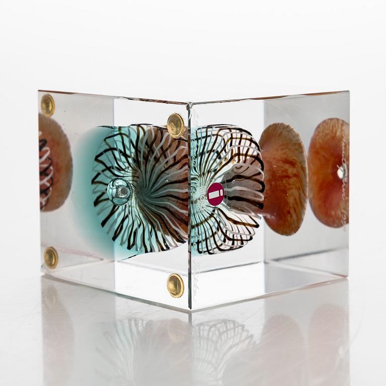 Oiva Toikka, an annual glass cube, signed Oiva Toikka, Nuutajärvi, Finland, 1999, 296/2000.