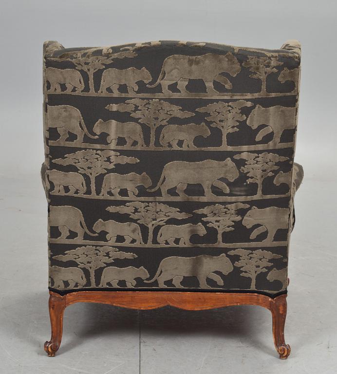 ÖRONLAPPSFÅTÖLJ, 1900-talets första hälft.