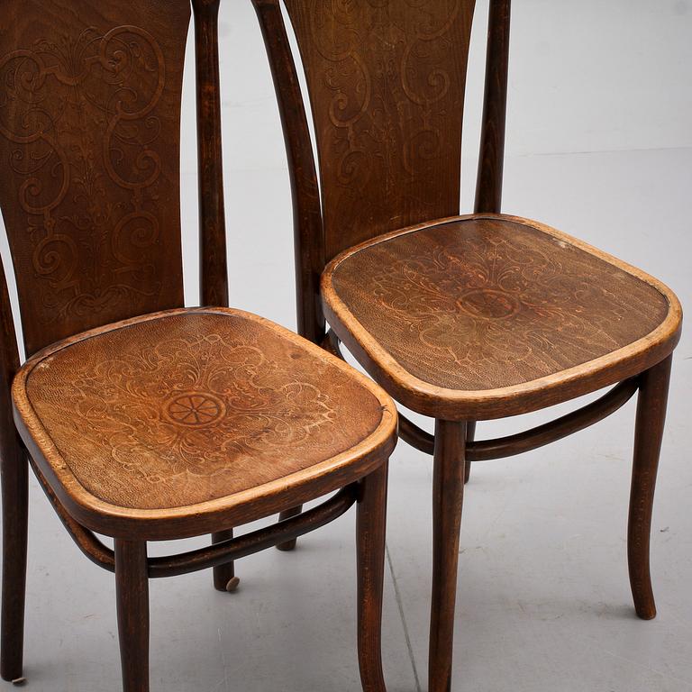 STOLAR, 2 st, märkta Thonet, 1900-talets första hälft.