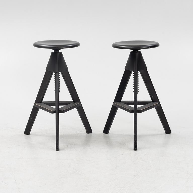 Konstantin Grcic, pallar, ett par, "Tom & Jerry, The Wild Bunch stool", Magis, formgiven 2012.