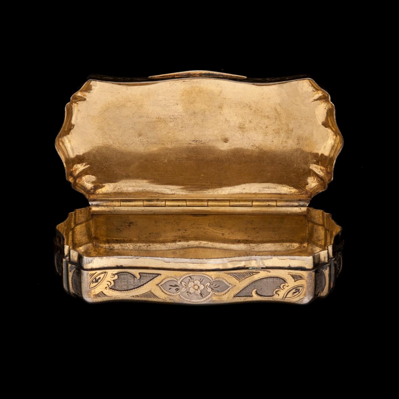 SNUSDOSA, silver, Frankrike, daterad 1855.