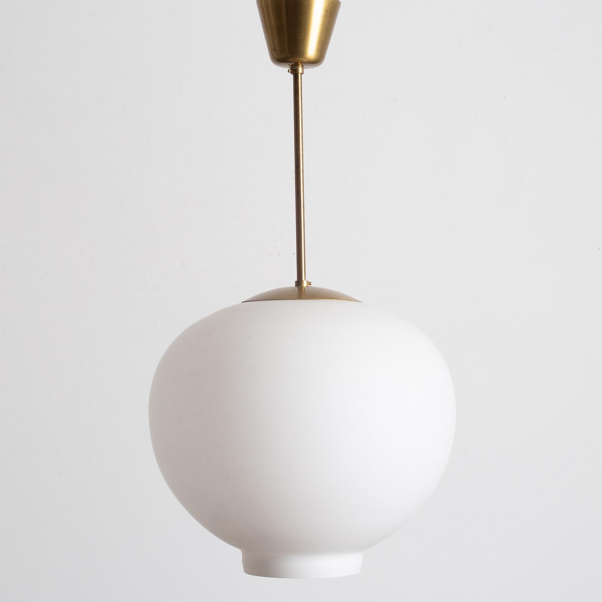 Harald Notini, eller Uno Westerberg, taklampa, modell "11907", Arvid Böhlmarks Lampfabrik, Stockholm, 1950-tal.