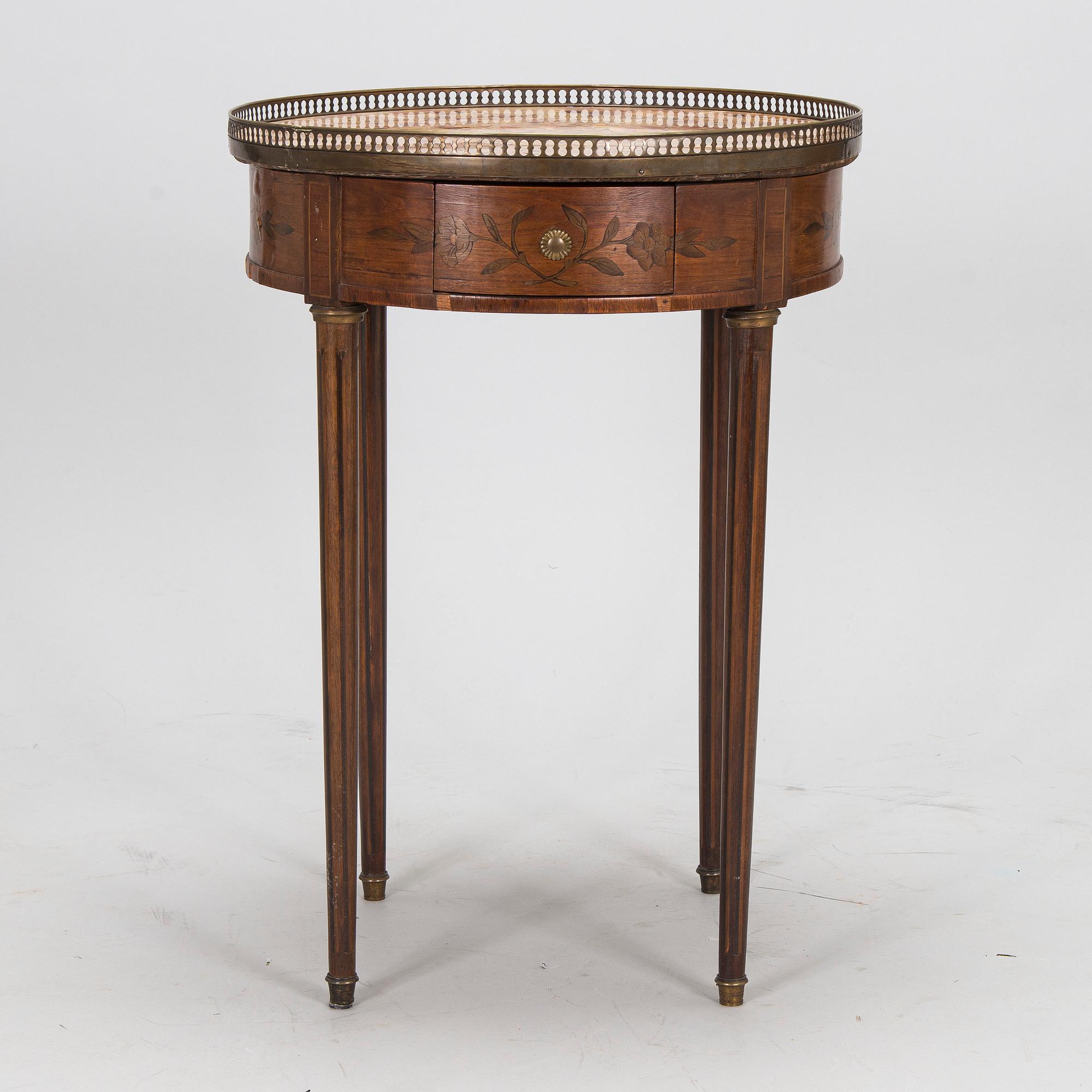 Sidobord, Mellaneuropa, 1800-talets slut.