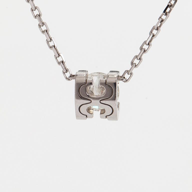 Cartier, kaulakoru, "C de Cartier", 18K valkokultaa ja briljanttihionttu timantti.