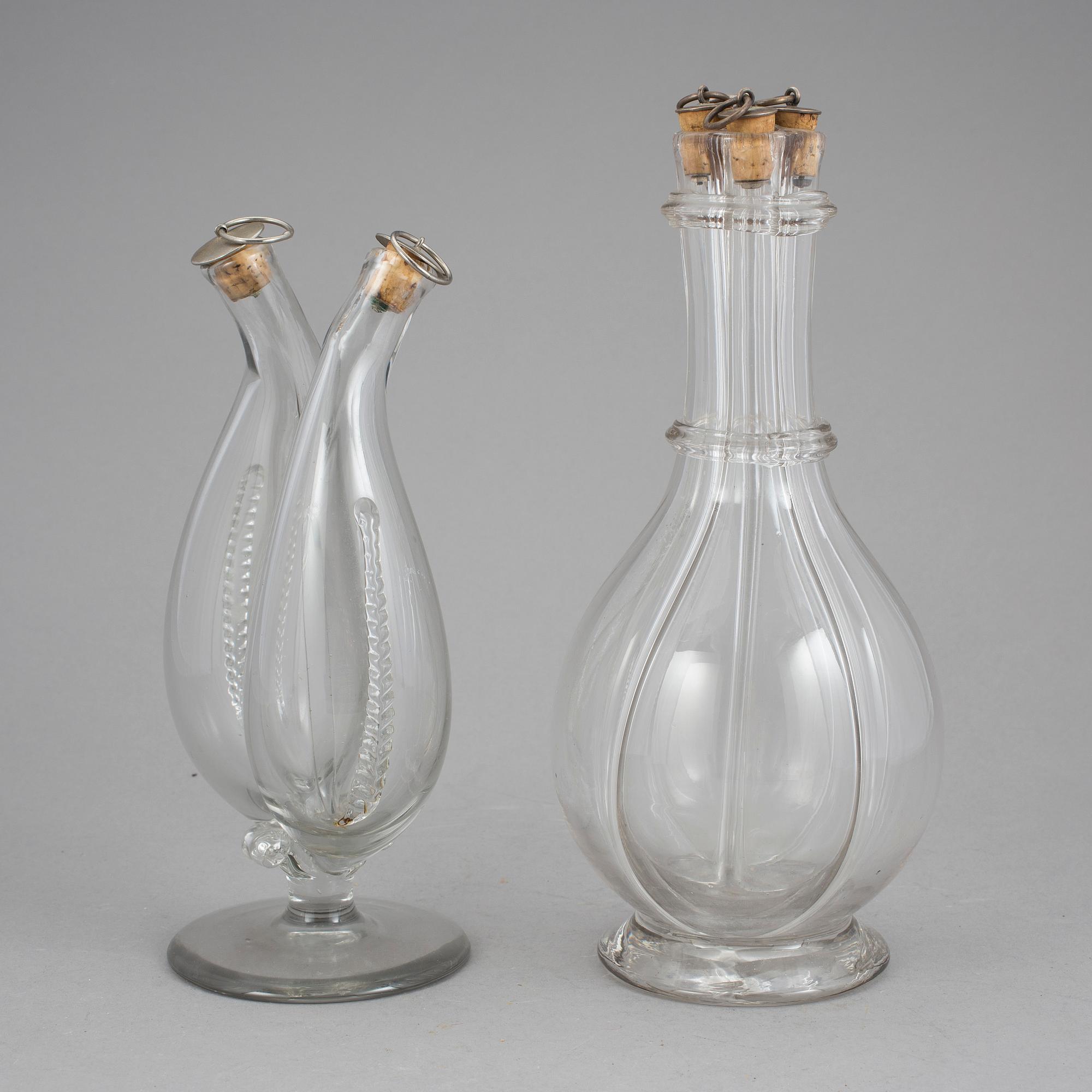 FLASKOR, 2 st, 1900-talets första hälft.