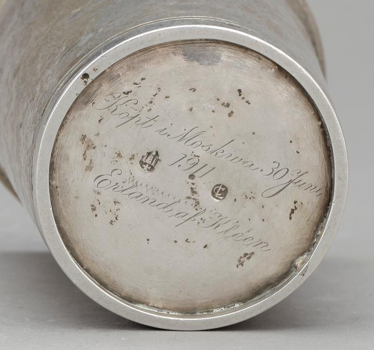 BÄGARE, silver, troligen Tyskland och 1700-talets första hälft. Vikt ca 162 gram.