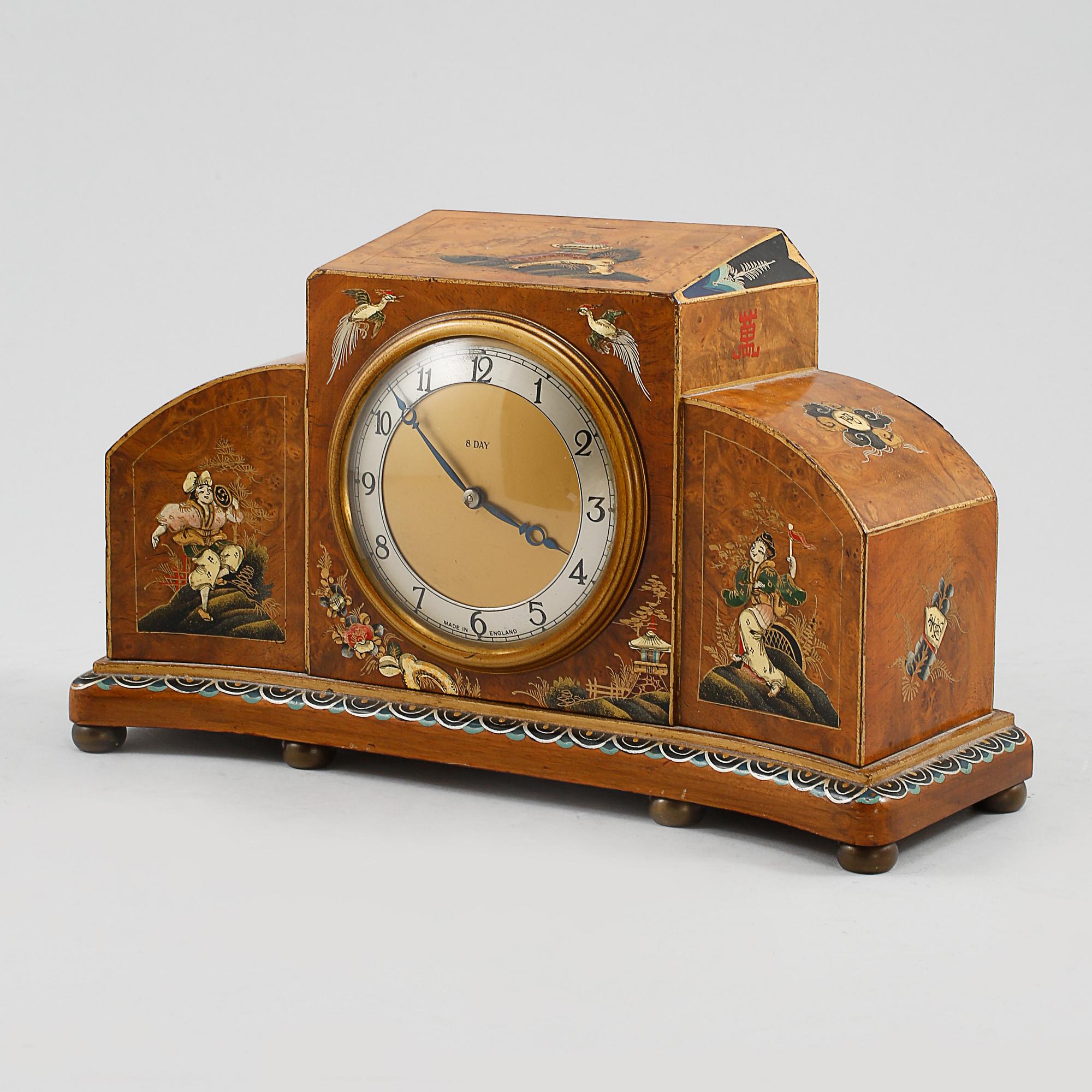 BORDSUR, Smiths English Clocks LTD, Crickelwood London, 1900-talets första hälft.