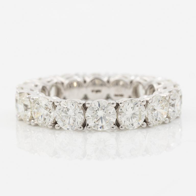 Full eternity ring 18K white gold set with brilliant-cut diamonds.