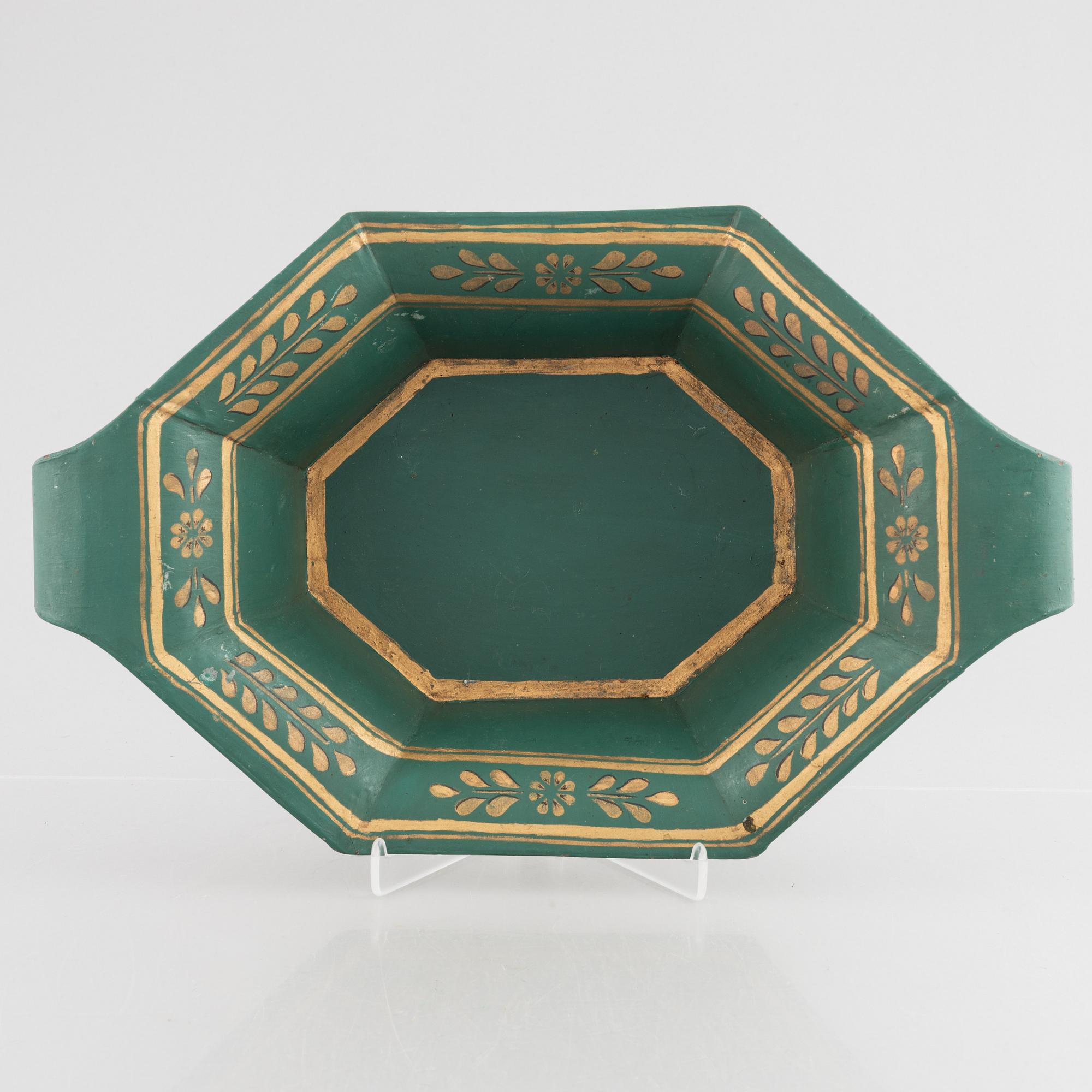 An Empire bread basket, early 19th Century.