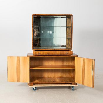 Vitrinskåp, Art Deco 1900-talets första hälft.