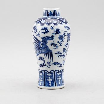 VAS, porslin, Kina, 1800-/1900-tal.
