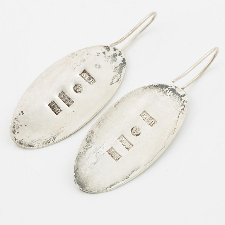 Sven-Erik Högberg, a pair of earrings in the shape of leaves, sterling silver, Gothenburg 1993.
