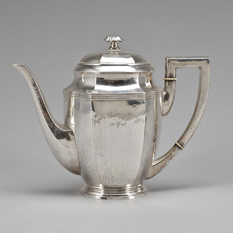 KAFFESERVIS, 3 delar, silver, C D Bäckström, Stockholm, 1920. Totalvikt: 1065 gram.