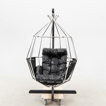 A leather and chrome metal hanging chair 'Gojan' by Ib Arberg for ABRA Möbler, Sweden 1970s.