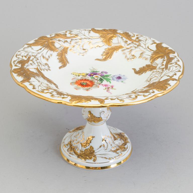 a porcelain Meissen bowl from the 20th century.