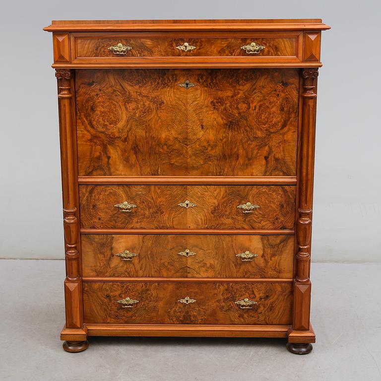 CHIFFONJÉ, 1800-talets andra hälft.